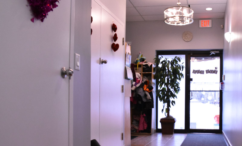 hallway-in-the-toy-box-at-howard-2